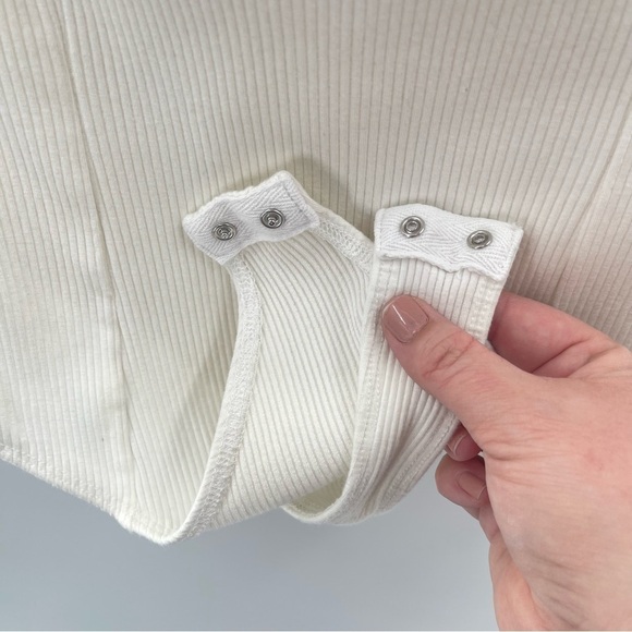 Lulu’s Y2K  Ribbed Square Heart Neckline Preppy Cap Sleeve Bodysuit Size XL - Picture 5 of 6